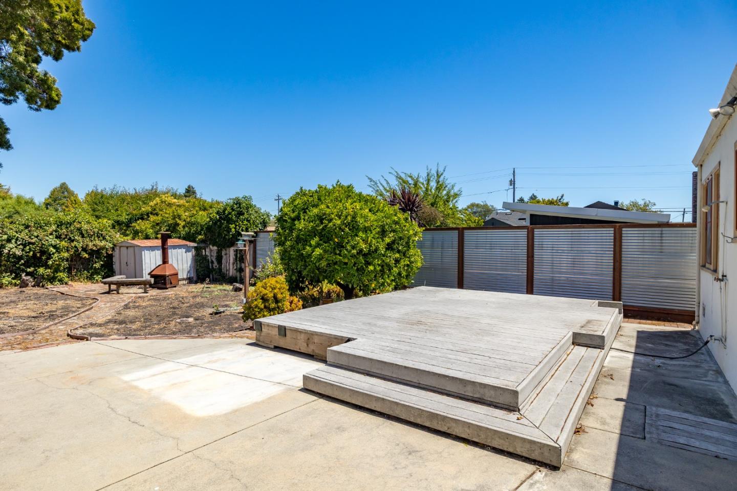 Detail Gallery Image 15 of 19 For 1414 Laurel St, Santa Cruz,  CA 95060 - 2 Beds | 1 Baths