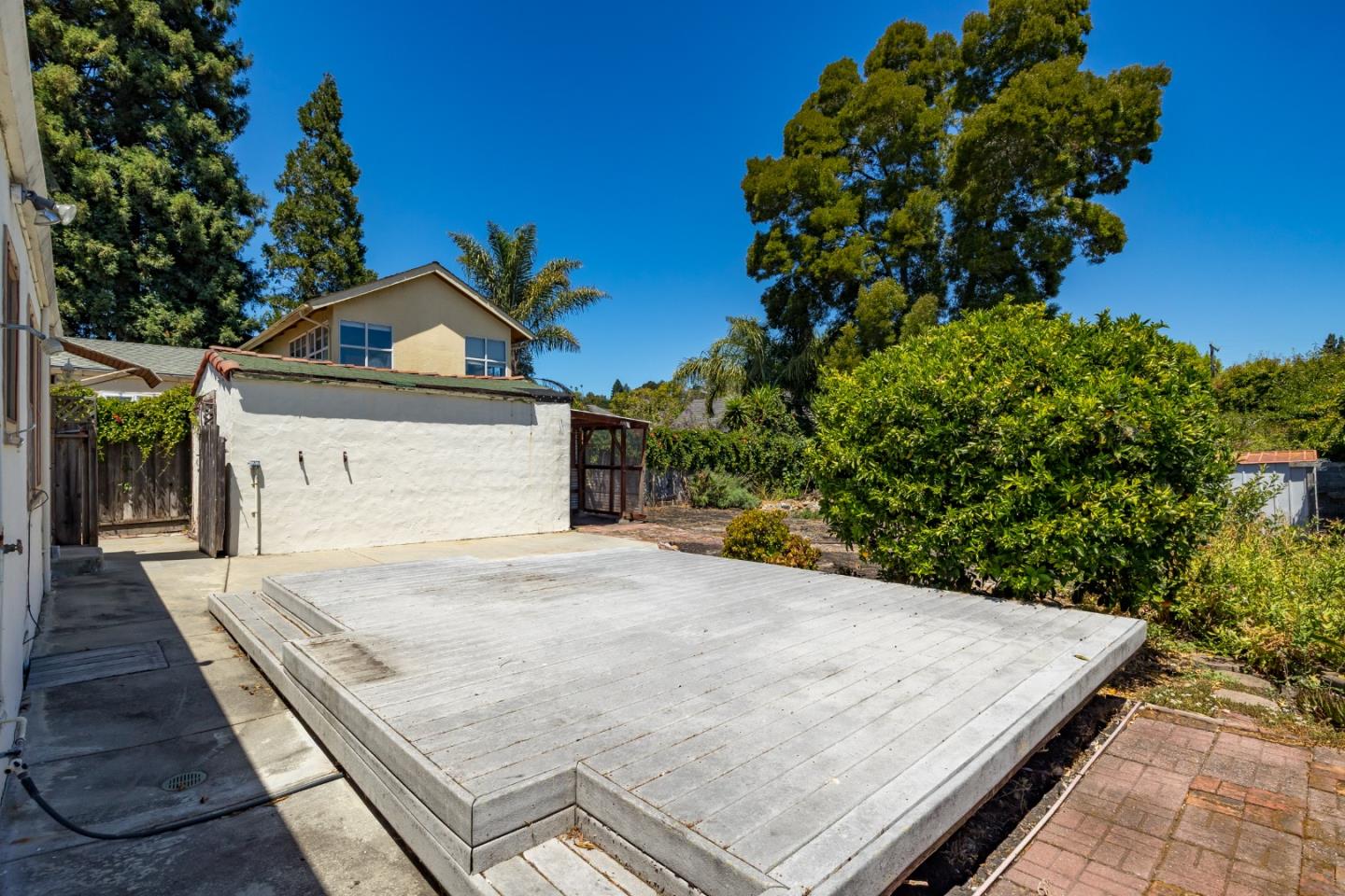Detail Gallery Image 16 of 19 For 1414 Laurel St, Santa Cruz,  CA 95060 - 2 Beds | 1 Baths