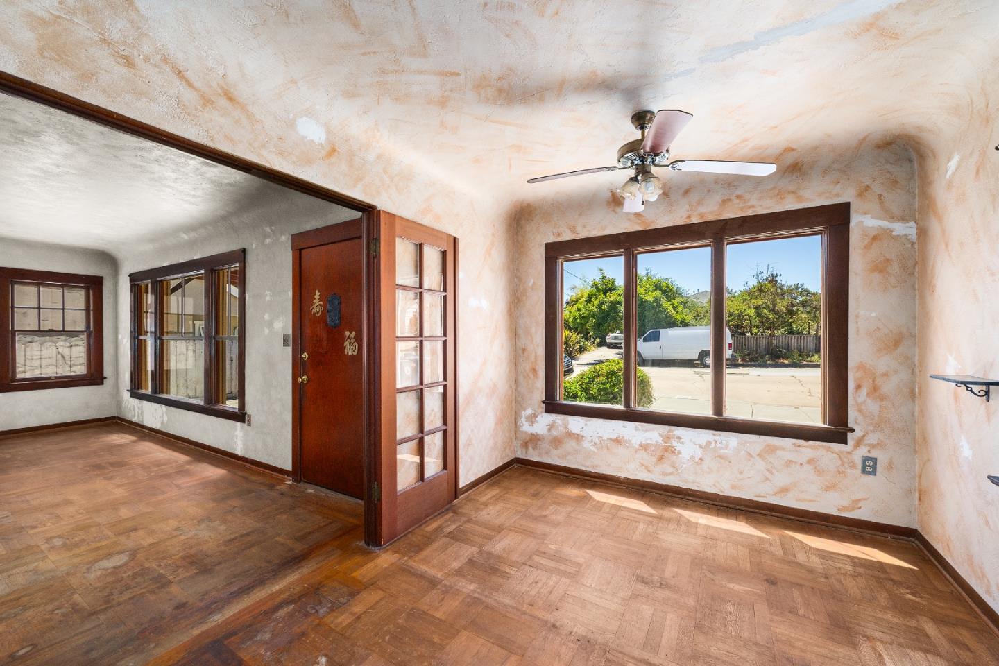 Detail Gallery Image 7 of 19 For 1414 Laurel St, Santa Cruz,  CA 95060 - 2 Beds | 1 Baths