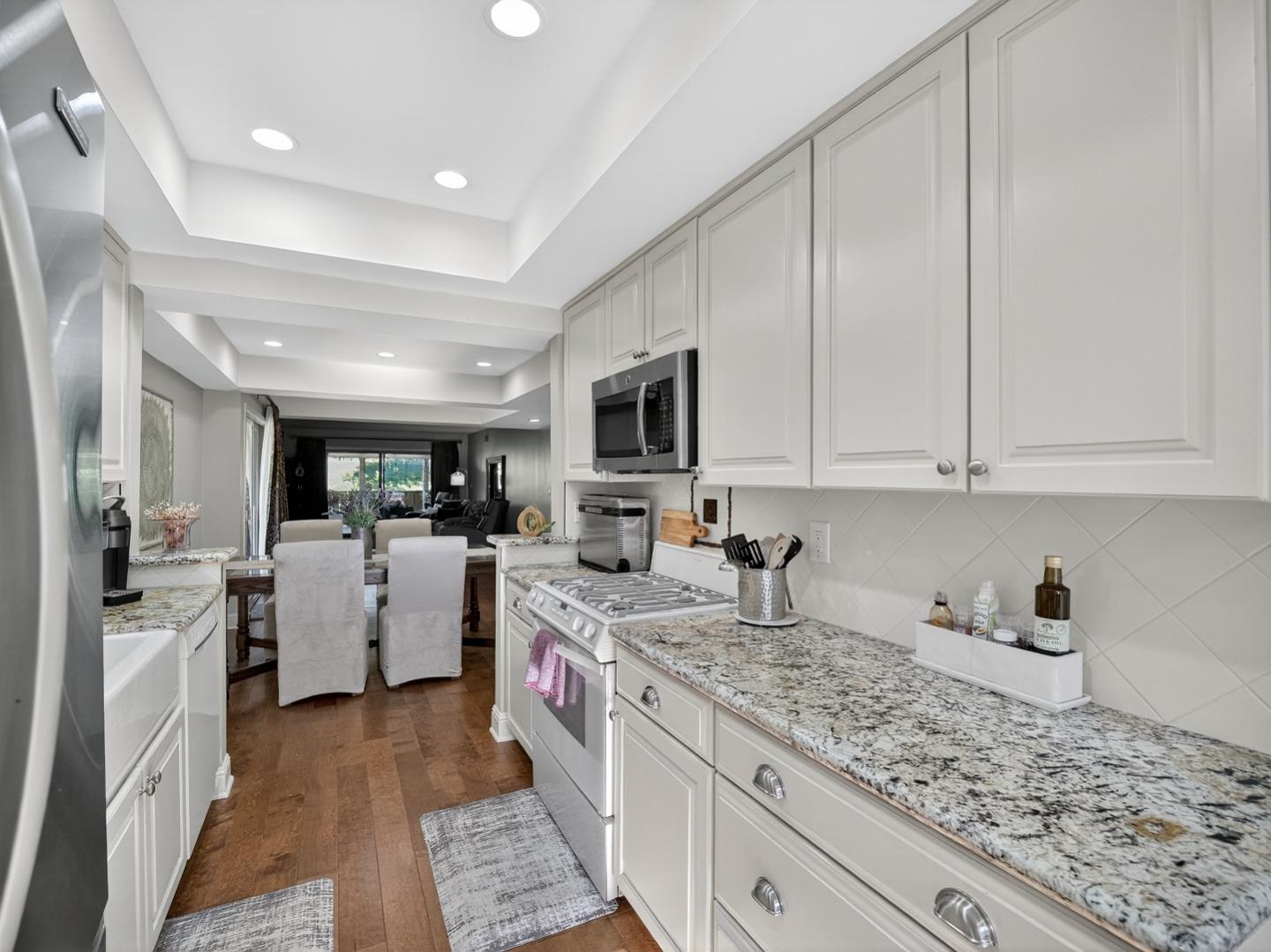 Detail Gallery Image 11 of 36 For 5176 Cribari Knls, San Jose,  CA 95135 - 2 Beds | 2 Baths