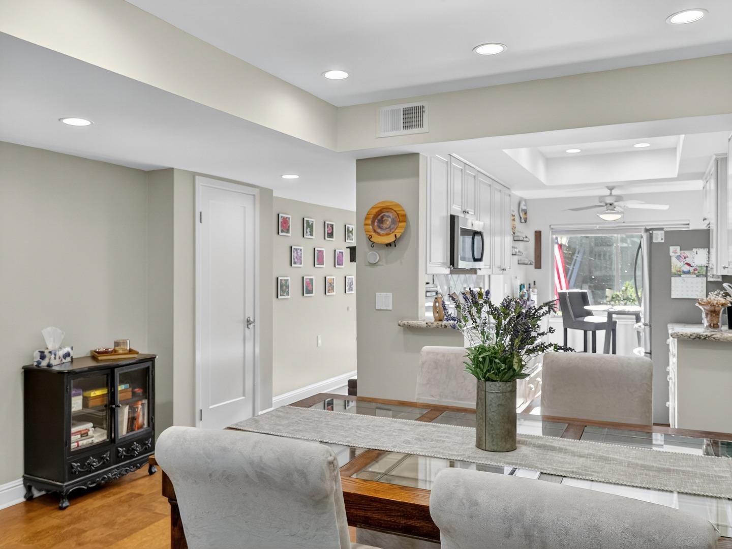 Detail Gallery Image 15 of 36 For 5176 Cribari Knls, San Jose,  CA 95135 - 2 Beds | 2 Baths