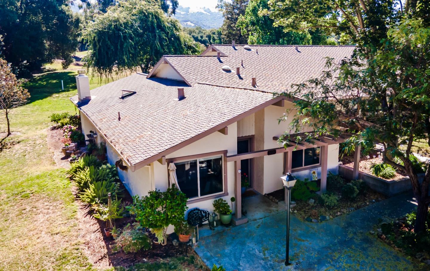 Detail Gallery Image 5 of 36 For 5176 Cribari Knls, San Jose,  CA 95135 - 2 Beds | 2 Baths