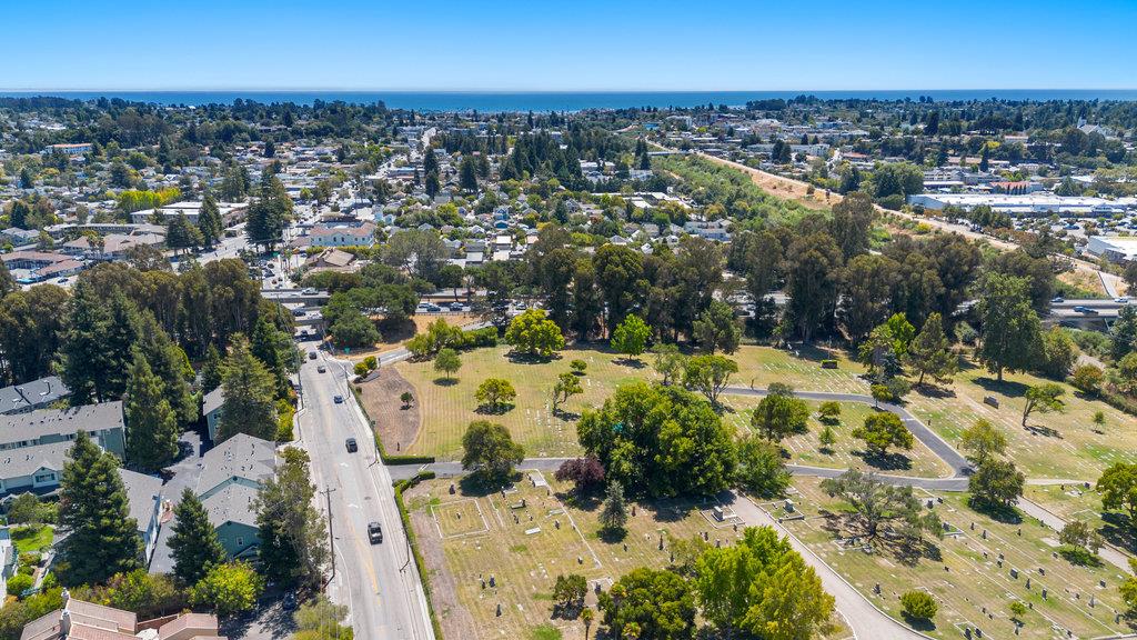 Detail Gallery Image 31 of 36 For 1720 Ocean St, Santa Cruz,  CA 95060 - 3 Beds | 2/1 Baths