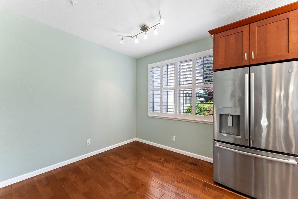Detail Gallery Image 8 of 36 For 1720 Ocean St, Santa Cruz,  CA 95060 - 3 Beds | 2/1 Baths