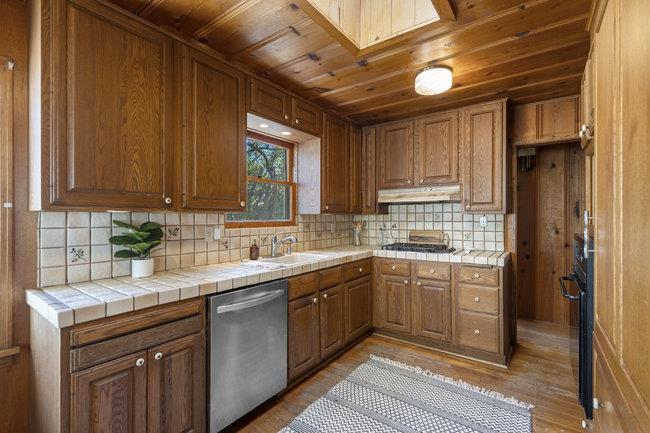 Detail Gallery Image 19 of 33 For 241 Palisades Ave, Santa Cruz,  CA 95062 - 2 Beds | 1 Baths