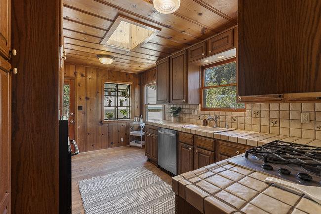 Detail Gallery Image 20 of 33 For 241 Palisades Ave, Santa Cruz,  CA 95062 - 2 Beds | 1 Baths