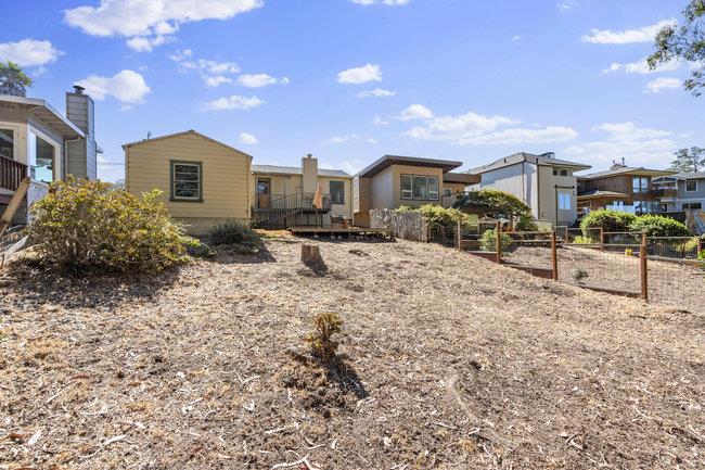 Detail Gallery Image 32 of 33 For 241 Palisades Ave, Santa Cruz,  CA 95062 - 2 Beds | 1 Baths