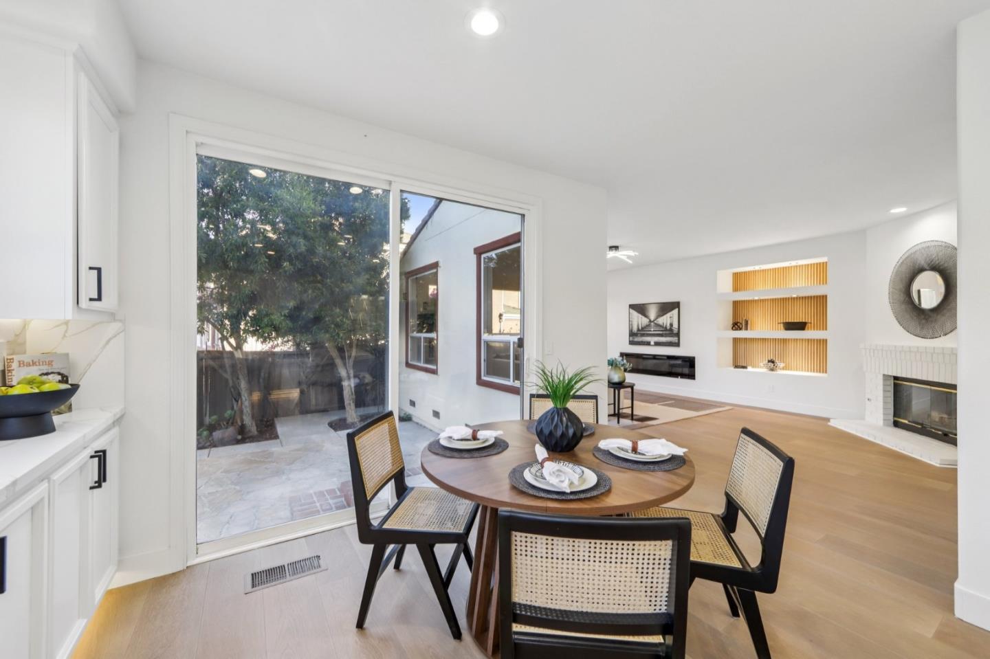 Detail Gallery Image 12 of 47 For 1527 Calco Creek Dr, San Jose,  CA 95127 - 6 Beds | 4 Baths