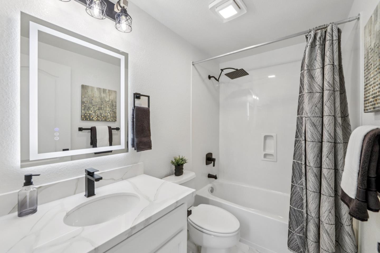 Detail Gallery Image 17 of 47 For 1527 Calco Creek Dr, San Jose,  CA 95127 - 6 Beds | 4 Baths