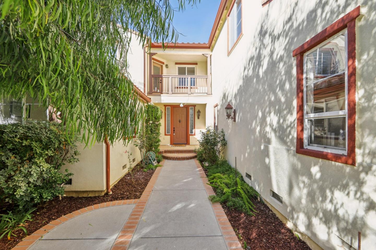 Detail Gallery Image 3 of 47 For 1527 Calco Creek Dr, San Jose,  CA 95127 - 6 Beds | 4 Baths