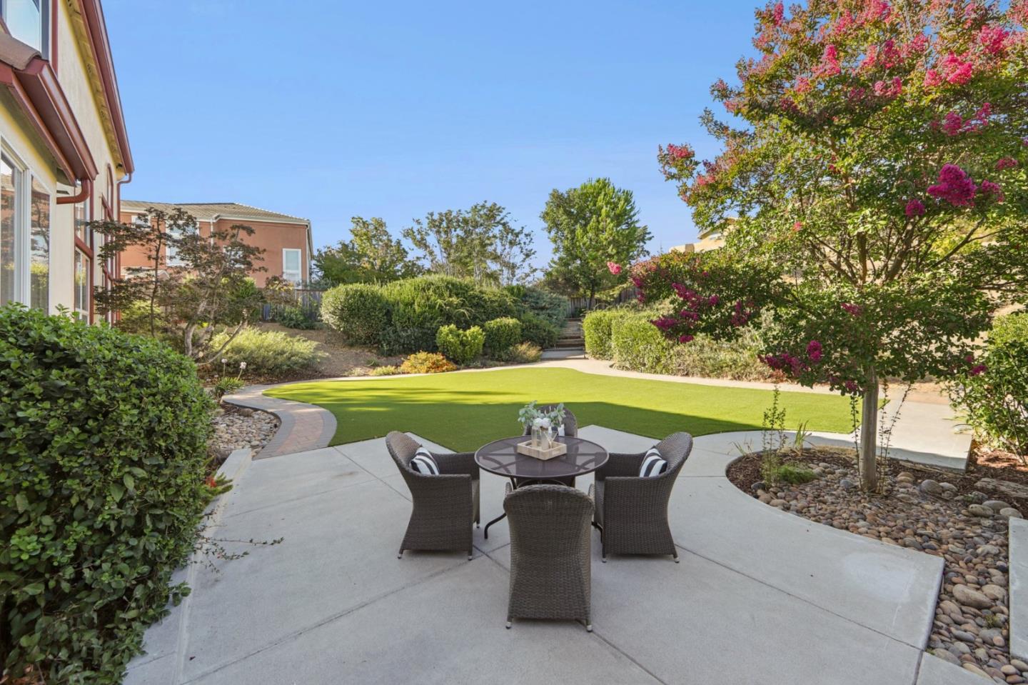 Detail Gallery Image 36 of 47 For 1527 Calco Creek Dr, San Jose,  CA 95127 - 6 Beds | 4 Baths