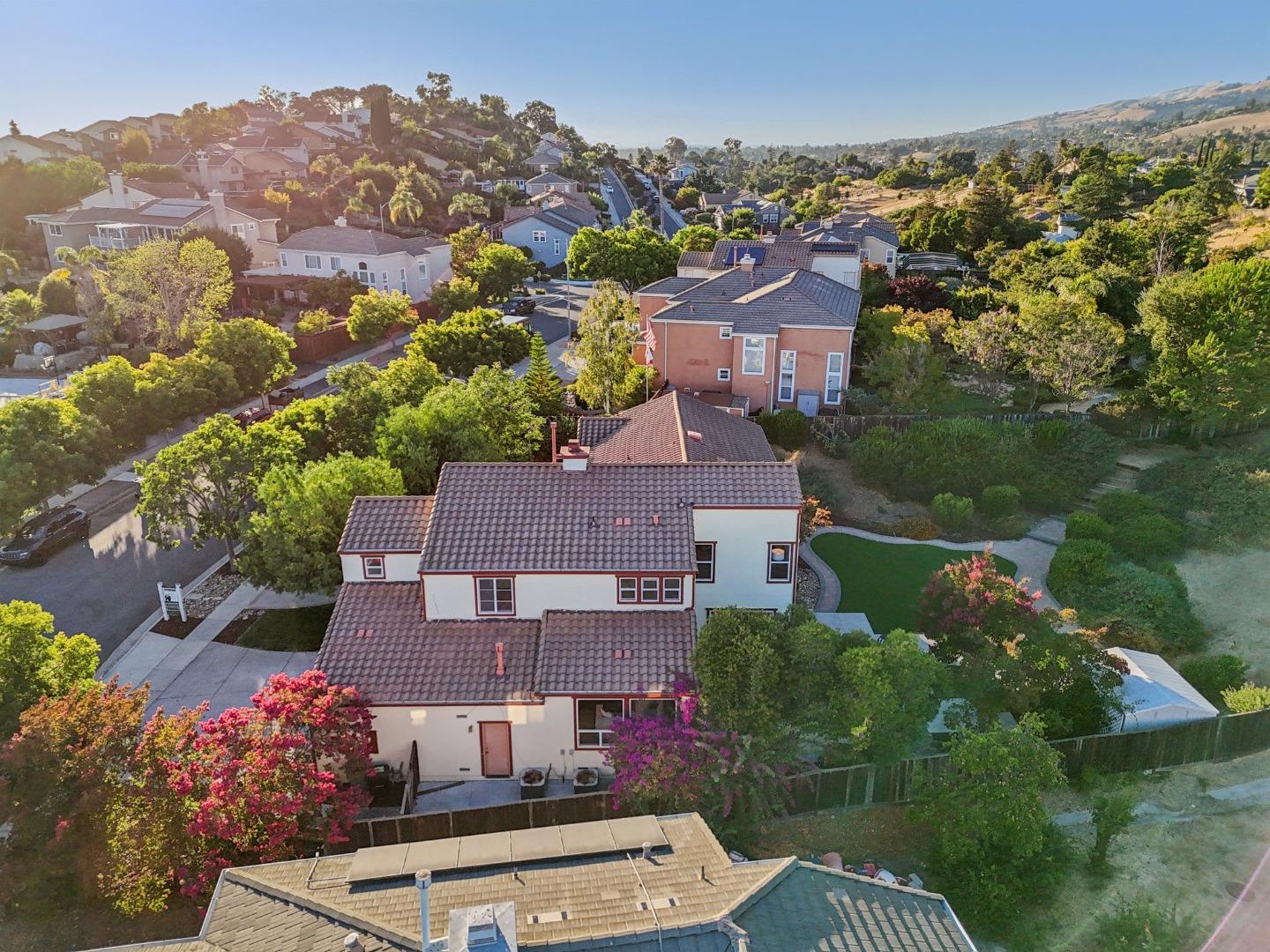 Detail Gallery Image 39 of 47 For 1527 Calco Creek Dr, San Jose,  CA 95127 - 6 Beds | 4 Baths