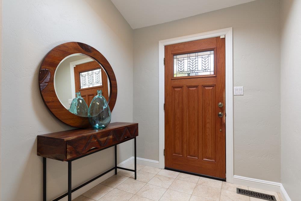 Detail Gallery Image 3 of 24 For 116 S Navarra Dr, Scotts Valley,  CA 95066 - 3 Beds | 1 Baths