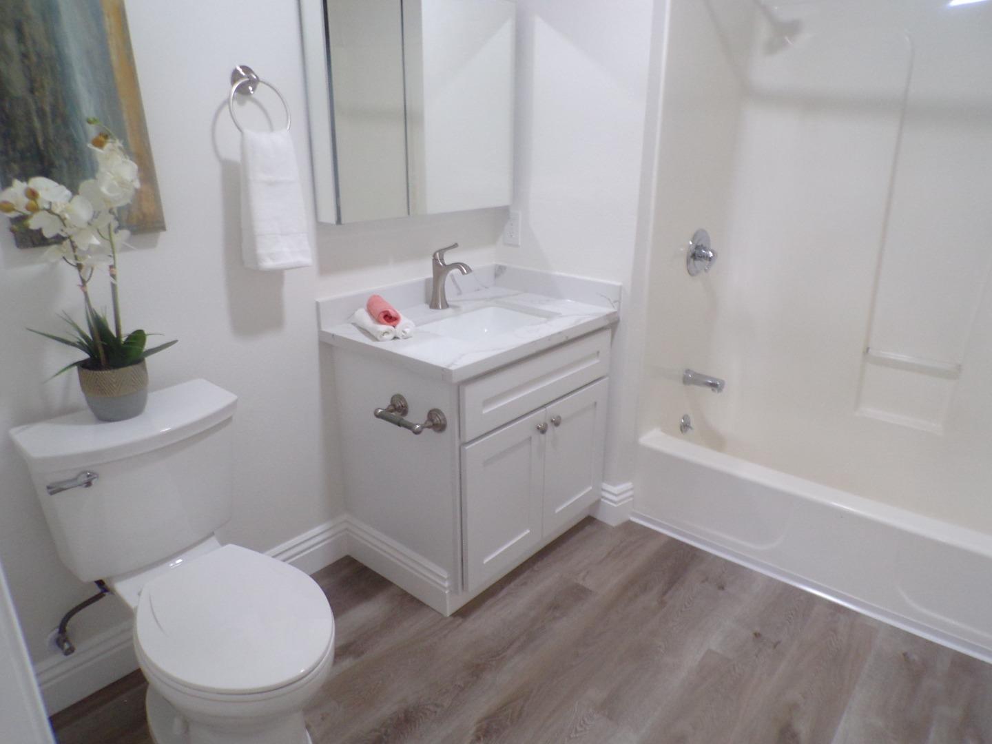 Detail Gallery Image 23 of 27 For 401 S Norfolk St #110,  San Mateo,  CA 94401 - 2 Beds | 2 Baths