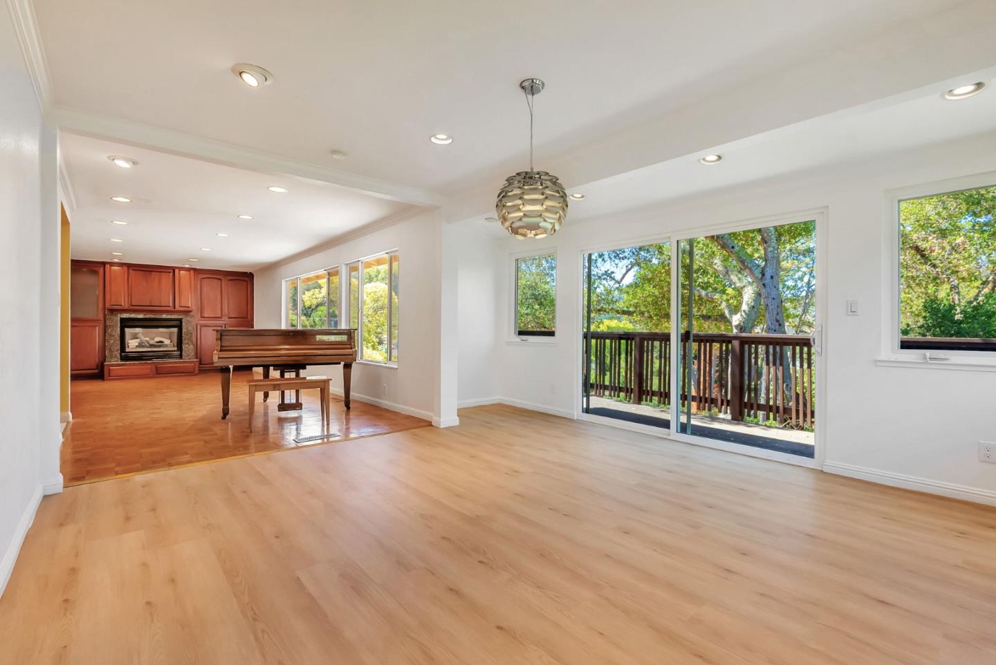 Detail Gallery Image 11 of 48 For 17 Muth Dr, Orinda,  CA 94563 - 4 Beds | 3 Baths