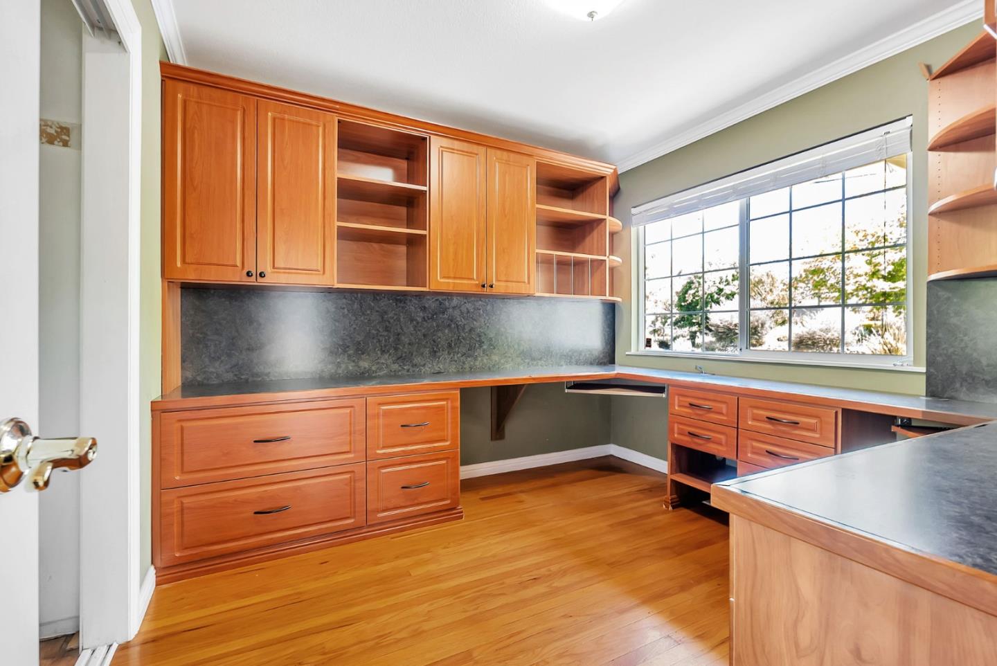 Detail Gallery Image 14 of 48 For 17 Muth Dr, Orinda,  CA 94563 - 4 Beds | 3 Baths