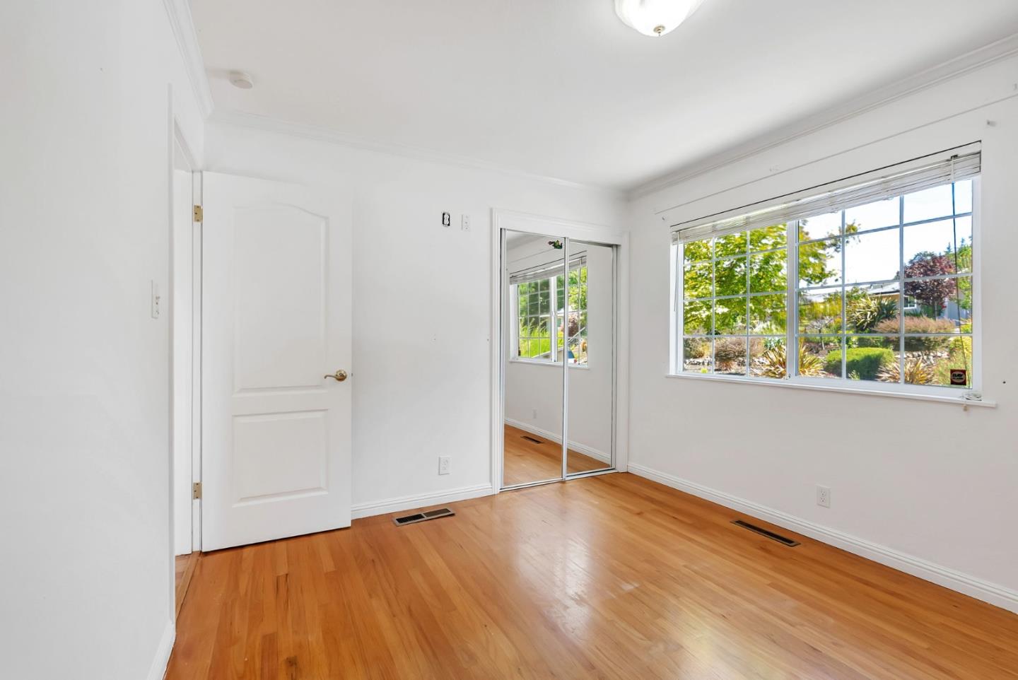 Detail Gallery Image 17 of 48 For 17 Muth Dr, Orinda,  CA 94563 - 4 Beds | 3 Baths