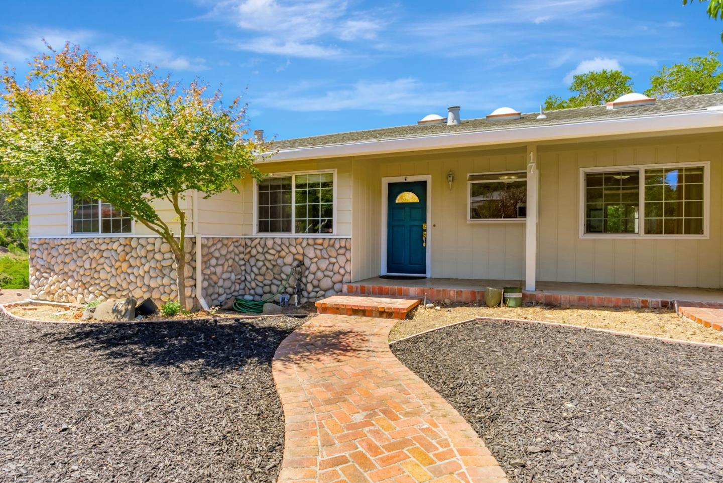 Detail Gallery Image 3 of 48 For 17 Muth Dr, Orinda,  CA 94563 - 4 Beds | 3 Baths