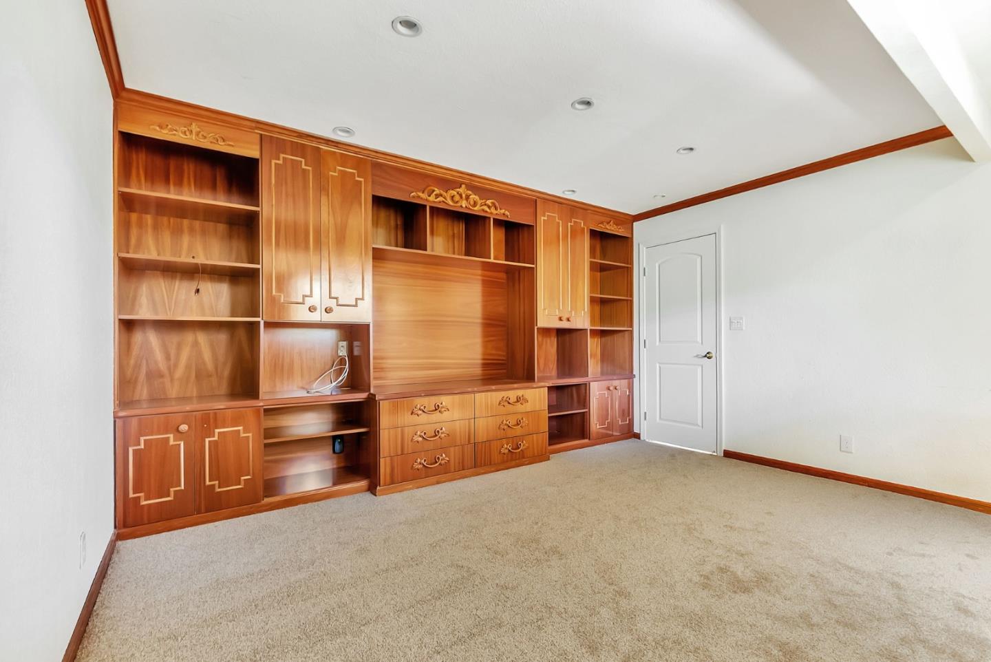 Detail Gallery Image 30 of 48 For 17 Muth Dr, Orinda,  CA 94563 - 4 Beds | 3 Baths