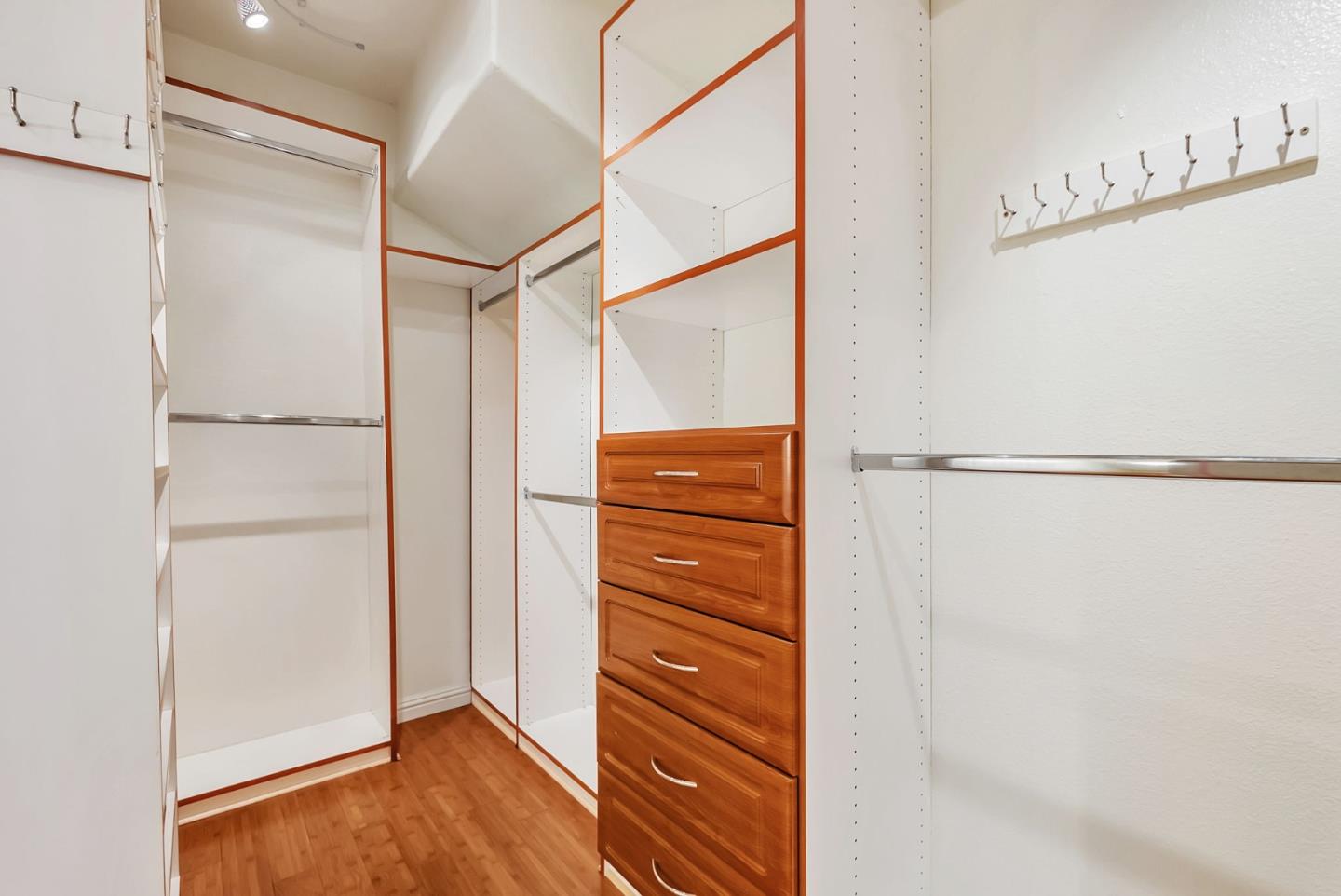 Detail Gallery Image 33 of 48 For 17 Muth Dr, Orinda,  CA 94563 - 4 Beds | 3 Baths