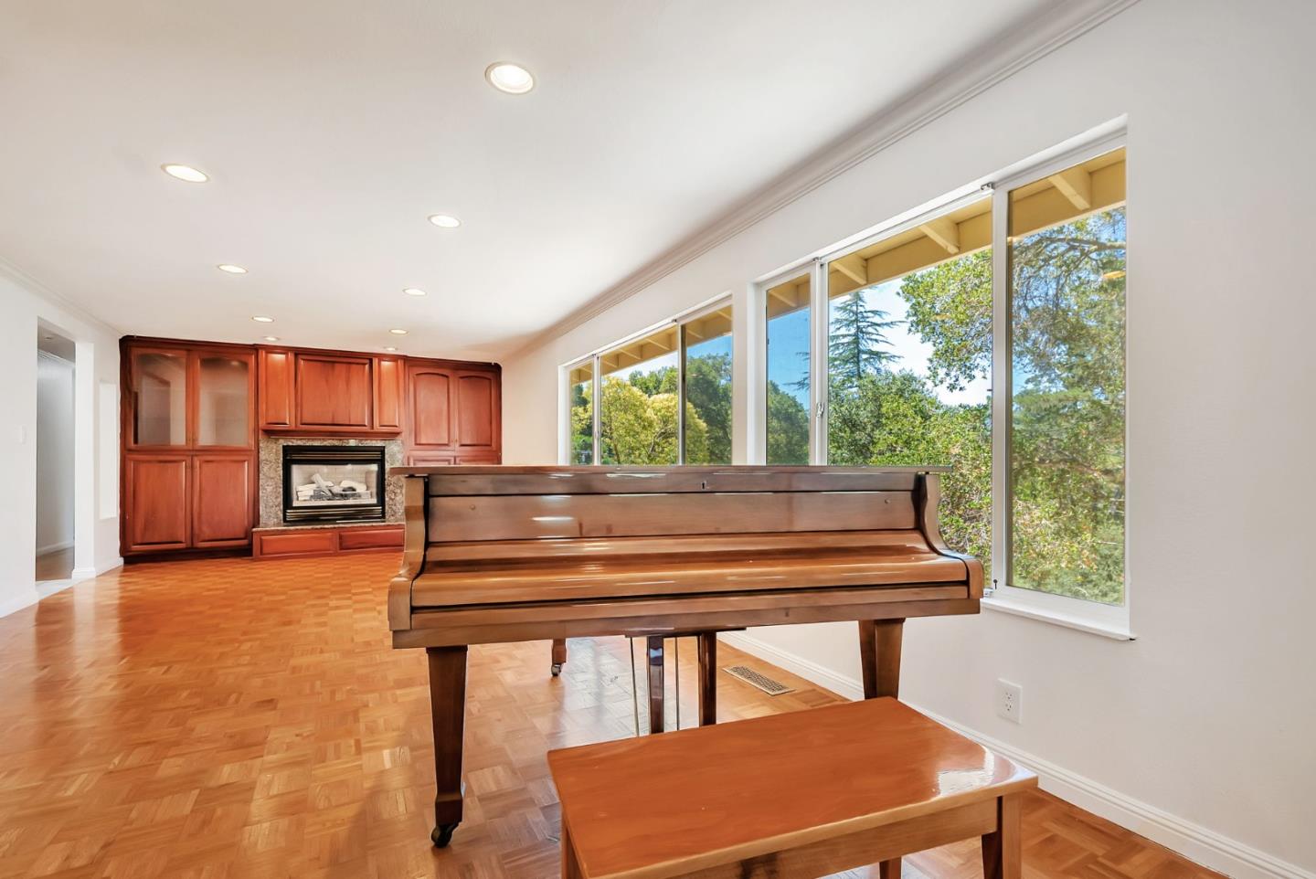 Detail Gallery Image 6 of 48 For 17 Muth Dr, Orinda,  CA 94563 - 4 Beds | 3 Baths