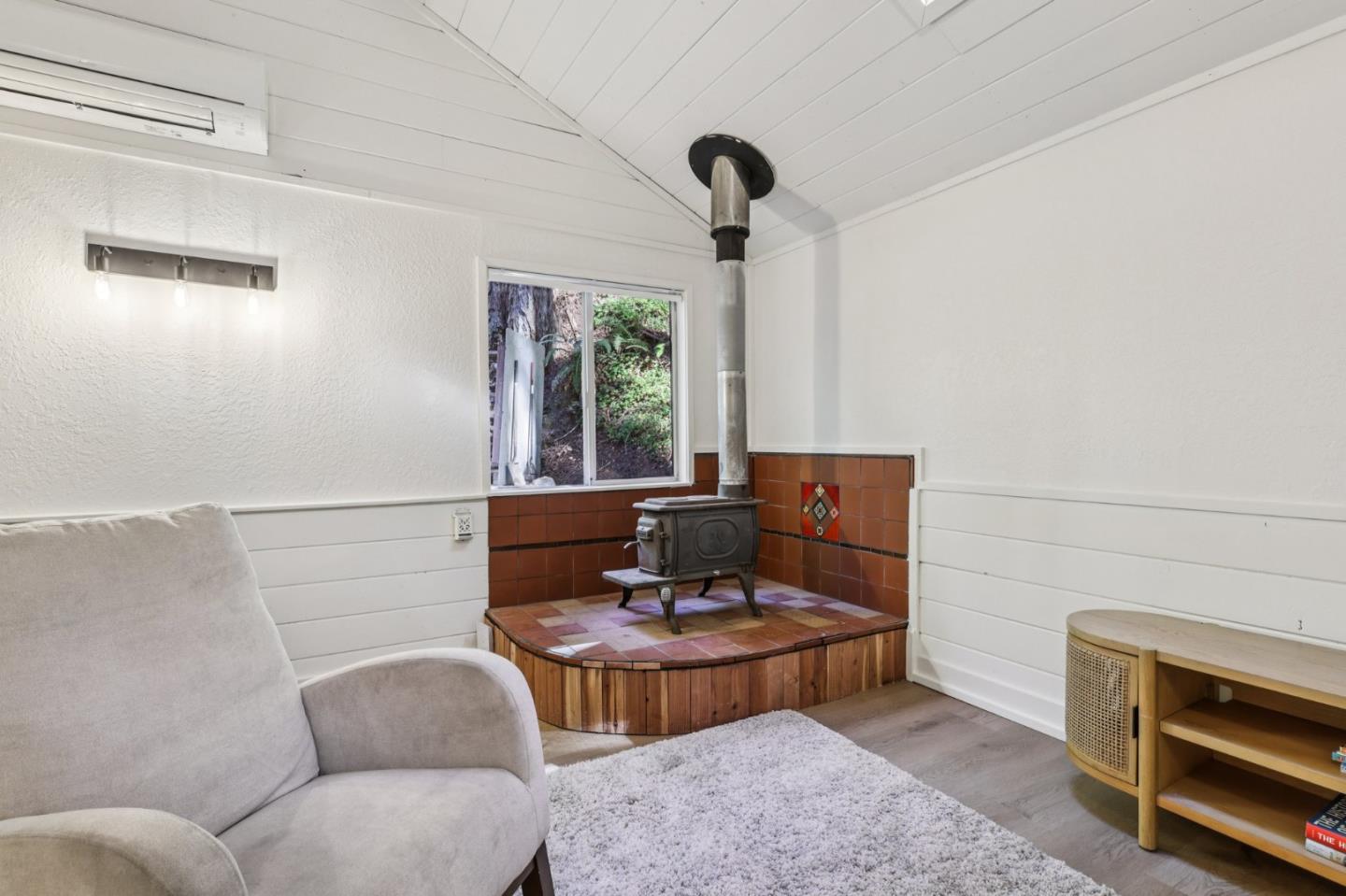 Detail Gallery Image 11 of 38 For 1502 Eureka Canyon Rd, Watsonville,  CA 95076 - 2 Beds | 1 Baths