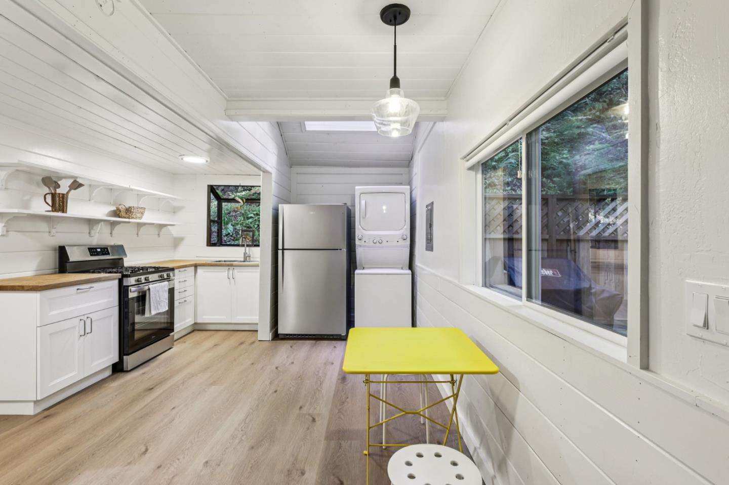 Detail Gallery Image 17 of 38 For 1502 Eureka Canyon Rd, Watsonville,  CA 95076 - 2 Beds | 1 Baths