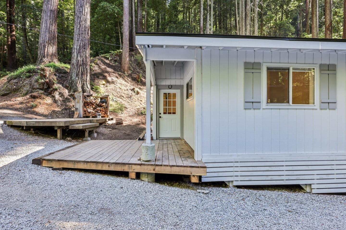 Detail Gallery Image 3 of 38 For 1502 Eureka Canyon Rd, Watsonville,  CA 95076 - 2 Beds | 1 Baths