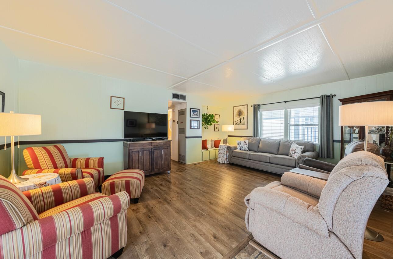 Detail Gallery Image 7 of 37 For 700 Briggs Ave #18,  Pacific Grove,  CA 93950 - 2 Beds | 2 Baths