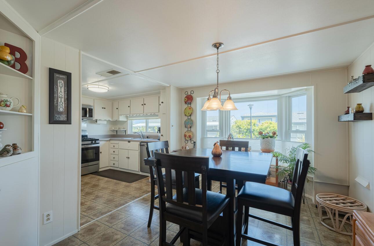 Detail Gallery Image 9 of 37 For 700 Briggs Ave #18,  Pacific Grove,  CA 93950 - 2 Beds | 2 Baths