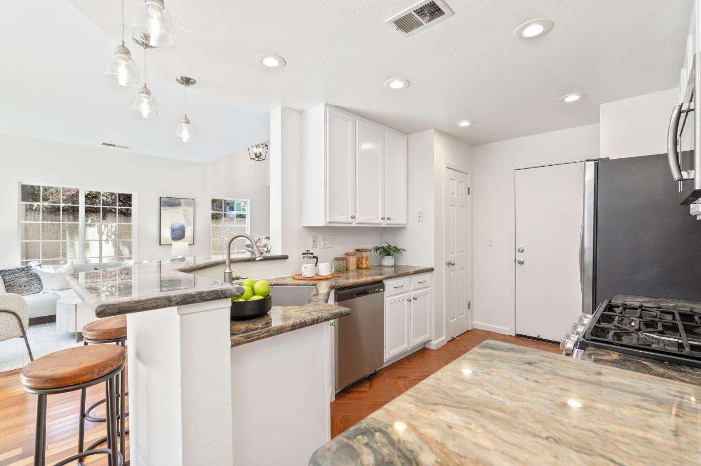 Detail Gallery Image 8 of 25 For 3756 Versailles Ct, San Jose,  CA 95127 - 4 Beds | 2/1 Baths