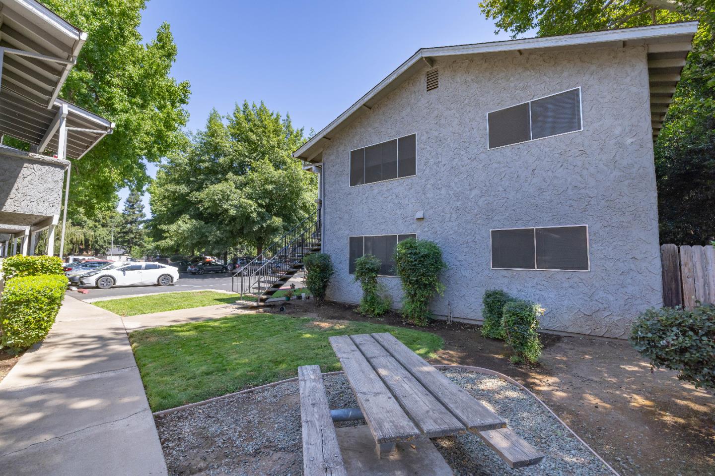 Detail Gallery Image 5 of 12 For 821 W East Ave, Chico,  CA 95926 - – Beds | – Baths