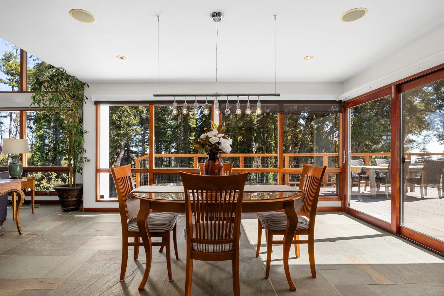 Detail Gallery Image 14 of 88 For 340 Twilight Ln, Santa Cruz,  CA 95060 - 3 Beds | 2/1 Baths