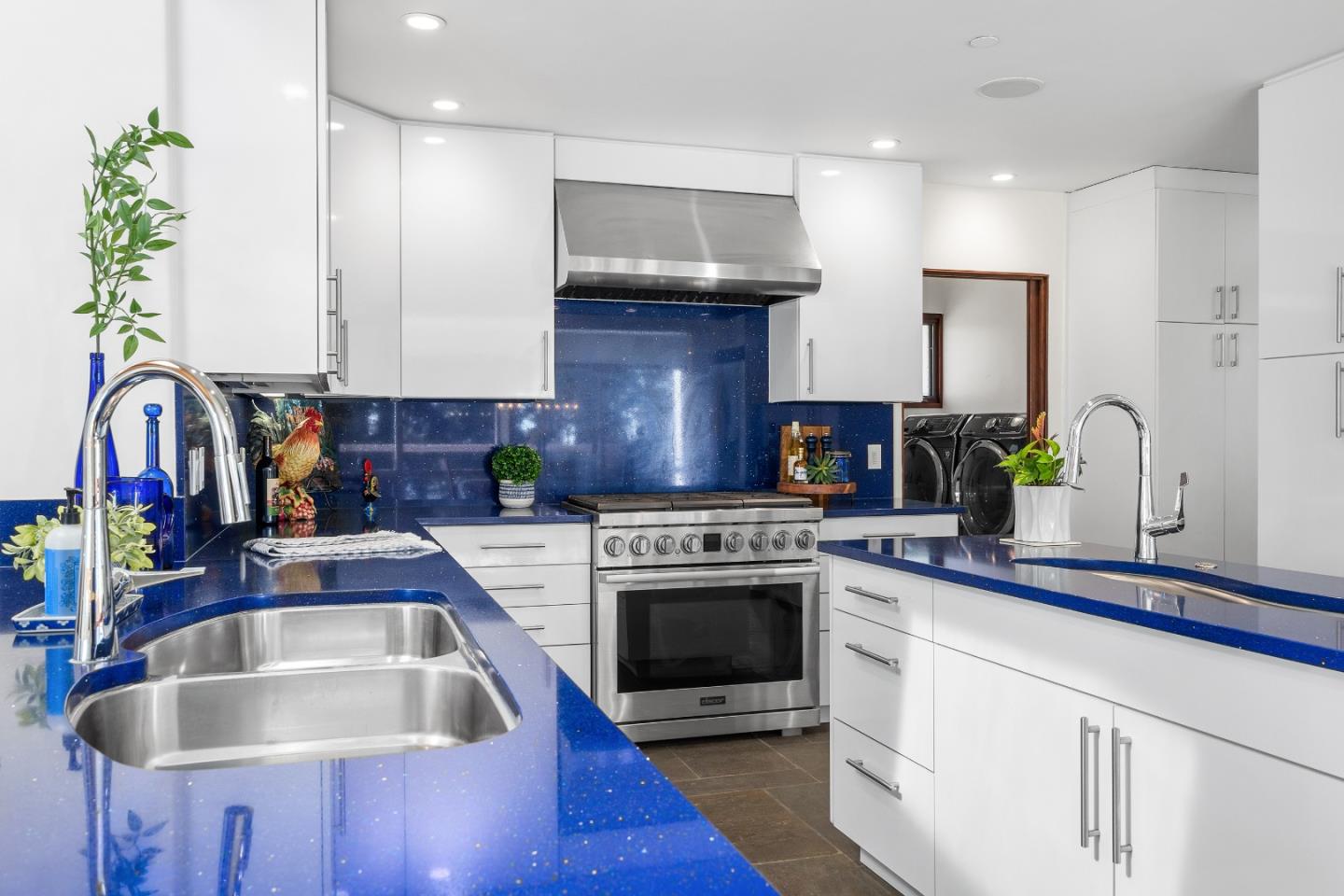 Detail Gallery Image 18 of 88 For 340 Twilight Ln, Santa Cruz,  CA 95060 - 3 Beds | 2/1 Baths