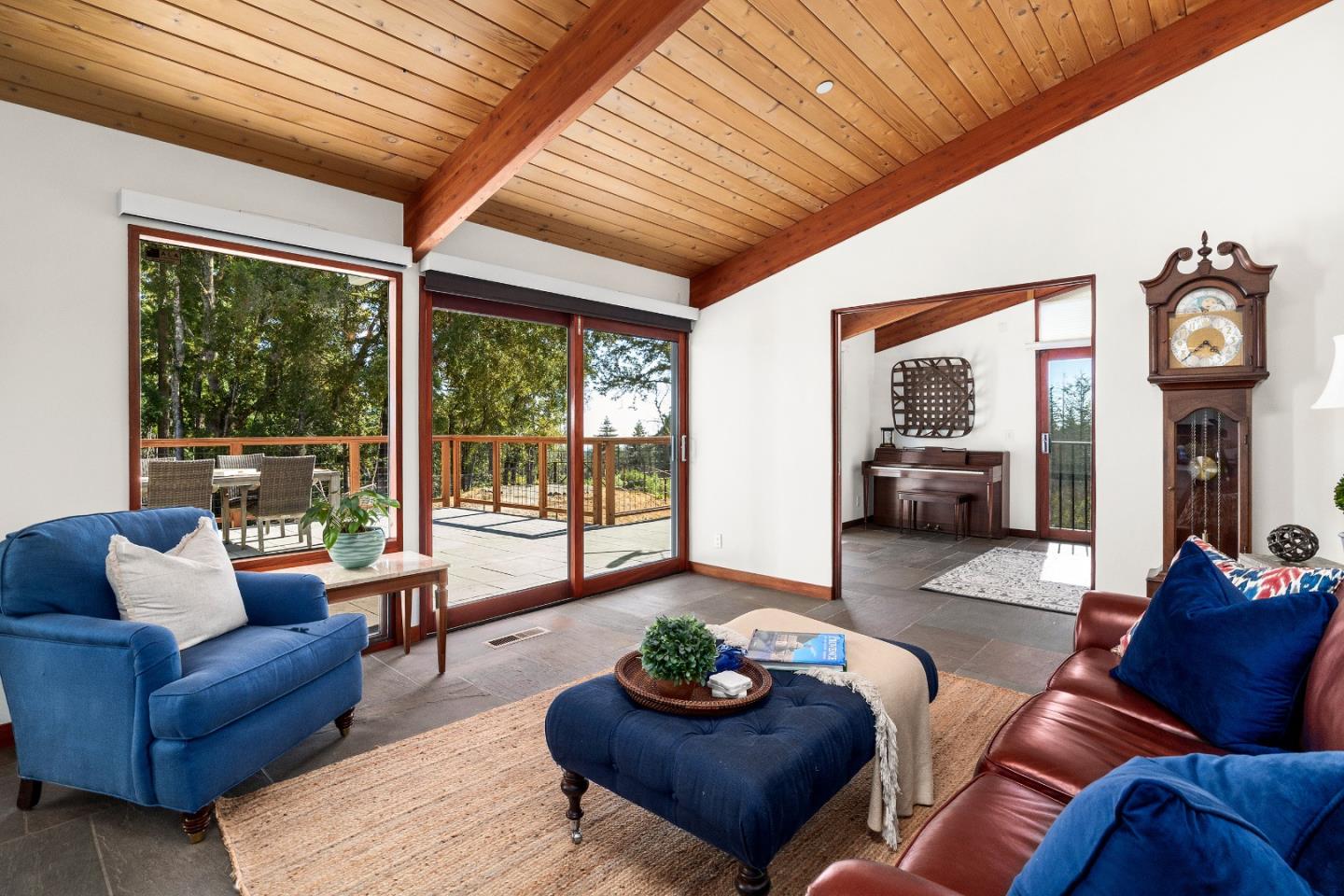 Detail Gallery Image 21 of 88 For 340 Twilight Ln, Santa Cruz,  CA 95060 - 3 Beds | 2/1 Baths