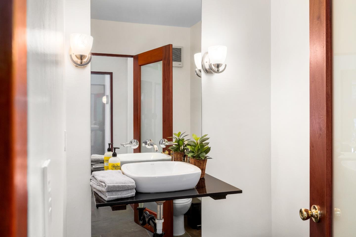 Detail Gallery Image 29 of 88 For 340 Twilight Ln, Santa Cruz,  CA 95060 - 3 Beds | 2/1 Baths