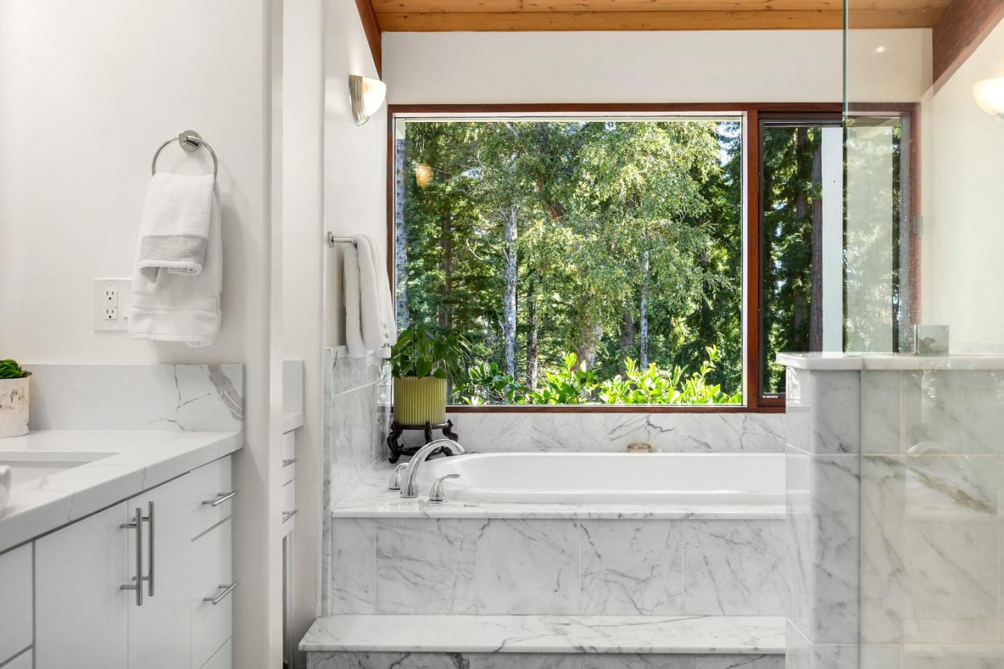 Detail Gallery Image 32 of 88 For 340 Twilight Ln, Santa Cruz,  CA 95060 - 3 Beds | 2/1 Baths