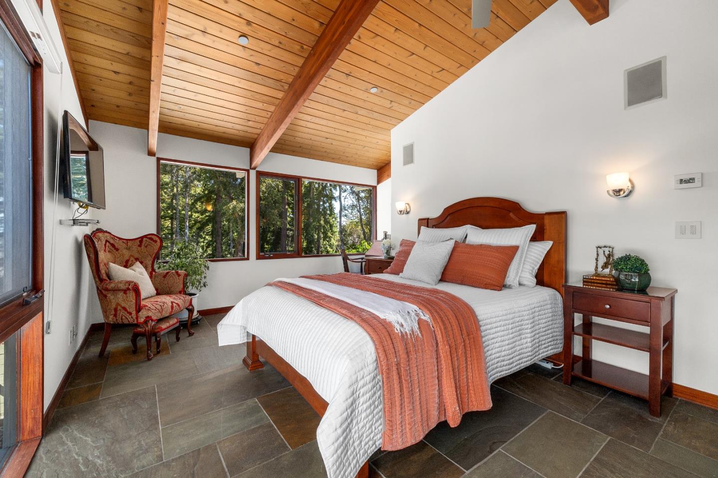 Detail Gallery Image 36 of 88 For 340 Twilight Ln, Santa Cruz,  CA 95060 - 3 Beds | 2/1 Baths