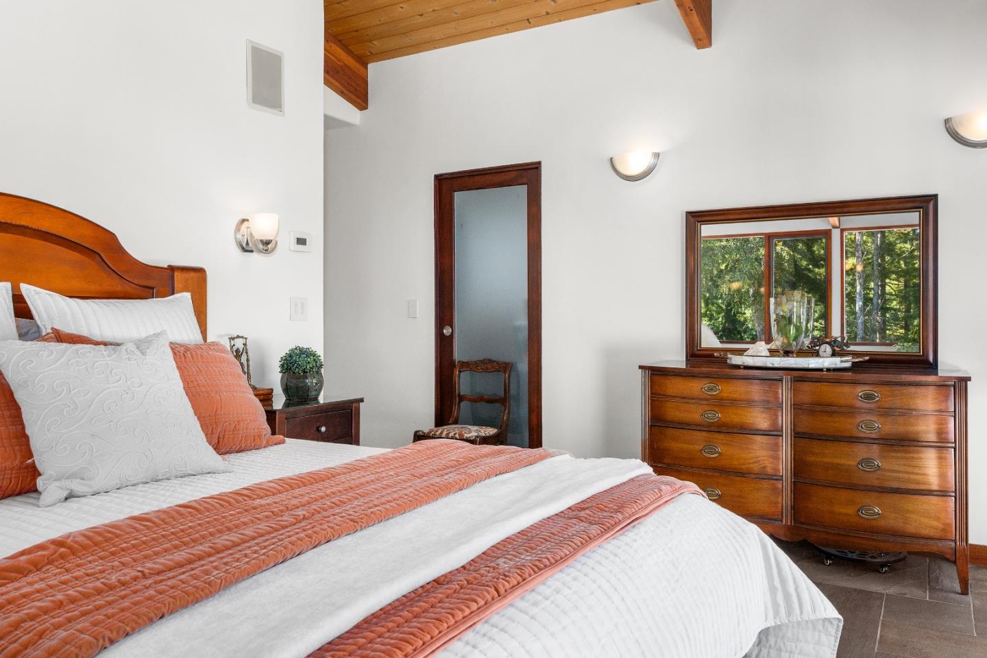 Detail Gallery Image 38 of 88 For 340 Twilight Ln, Santa Cruz,  CA 95060 - 3 Beds | 2/1 Baths