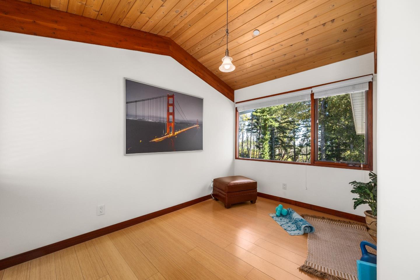 Detail Gallery Image 39 of 88 For 340 Twilight Ln, Santa Cruz,  CA 95060 - 3 Beds | 2/1 Baths