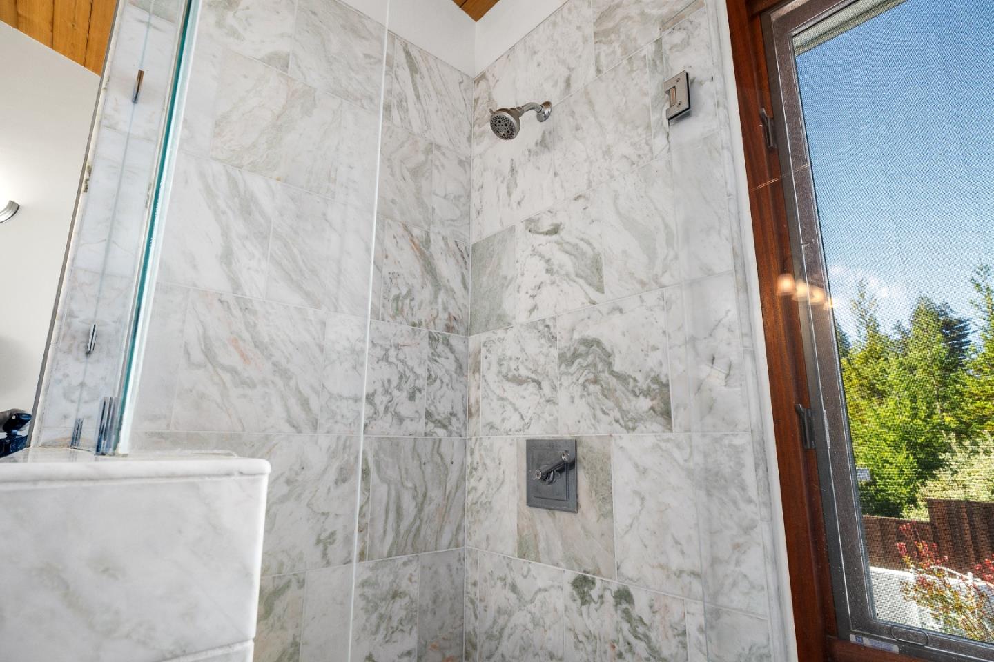 Detail Gallery Image 47 of 88 For 340 Twilight Ln, Santa Cruz,  CA 95060 - 3 Beds | 2/1 Baths