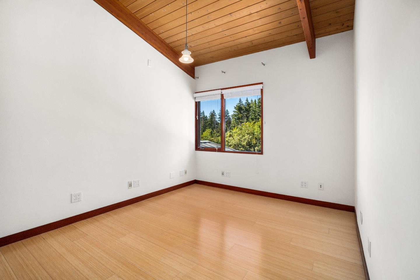 Detail Gallery Image 48 of 88 For 340 Twilight Ln, Santa Cruz,  CA 95060 - 3 Beds | 2/1 Baths