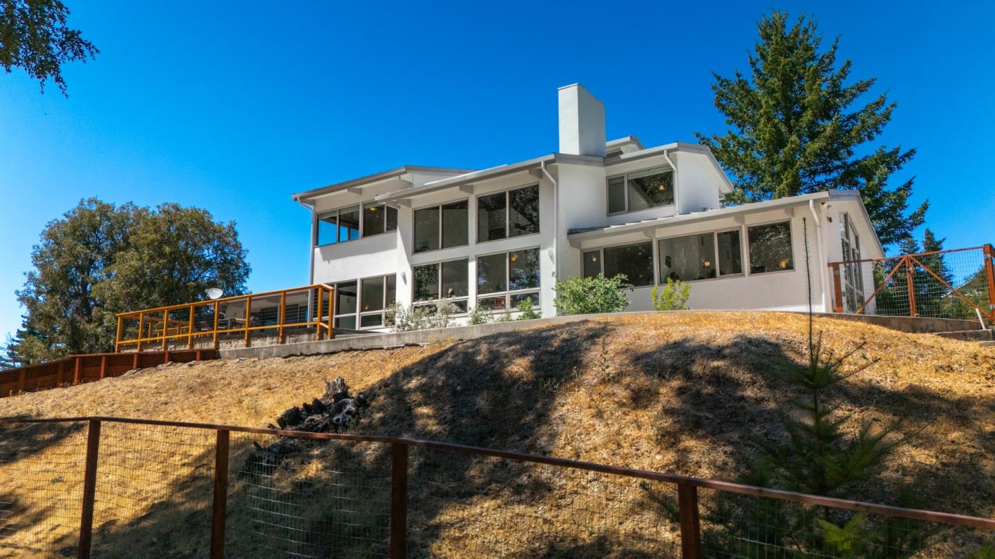 Detail Gallery Image 64 of 88 For 340 Twilight Ln, Santa Cruz,  CA 95060 - 3 Beds | 2/1 Baths