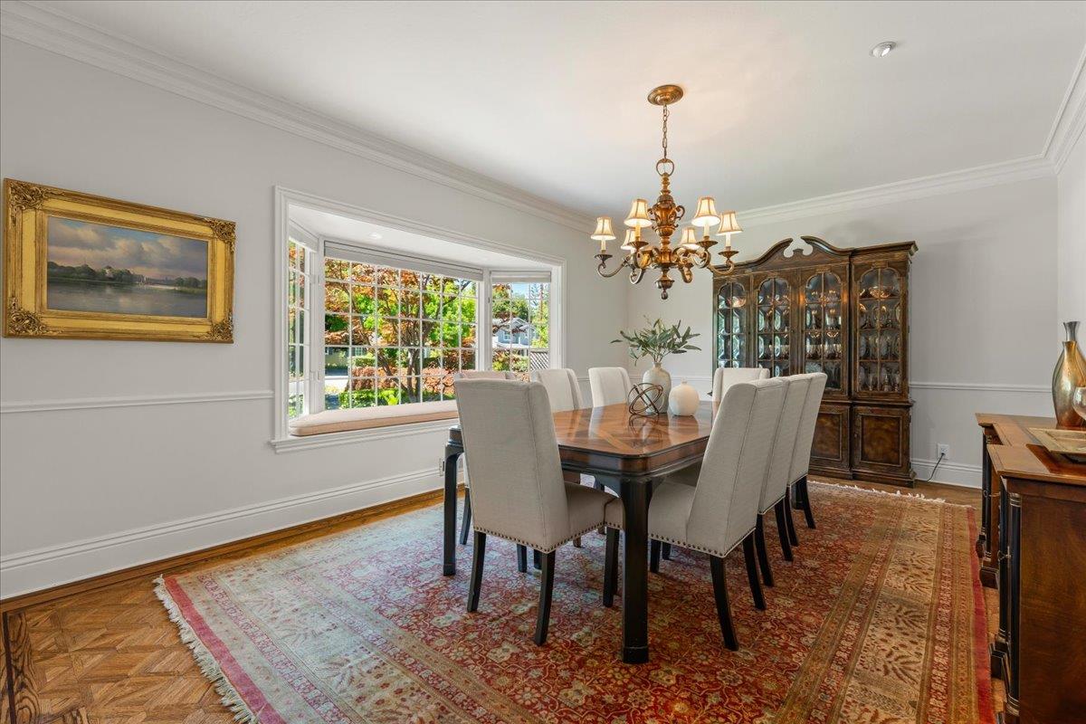 Detail Gallery Image 12 of 58 For 115 Doud Dr, Los Altos,  CA 94022 - 5 Beds | 4/2 Baths