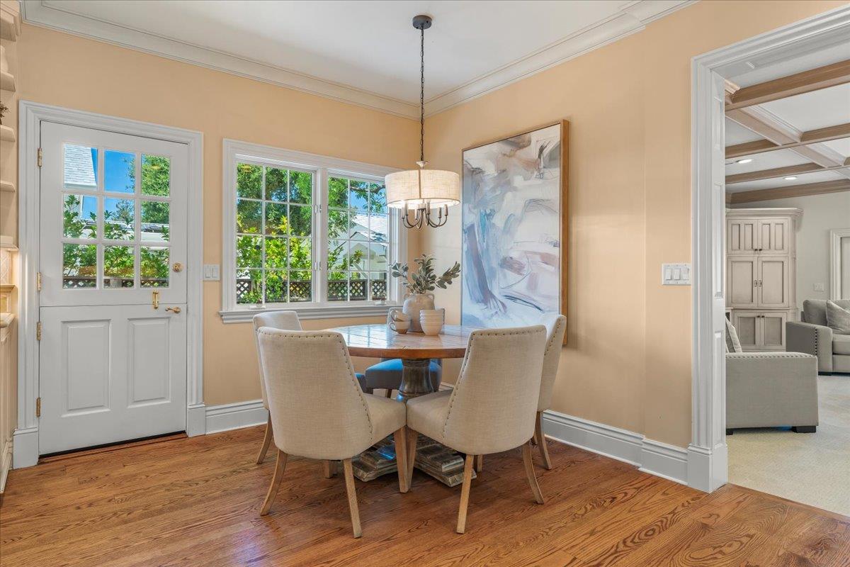 Detail Gallery Image 18 of 58 For 115 Doud Dr, Los Altos,  CA 94022 - 5 Beds | 4/2 Baths