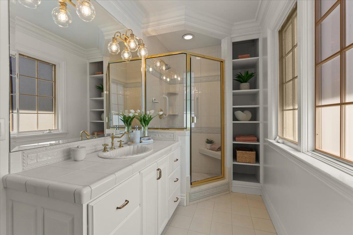 Detail Gallery Image 33 of 58 For 115 Doud Dr, Los Altos,  CA 94022 - 5 Beds | 4/2 Baths