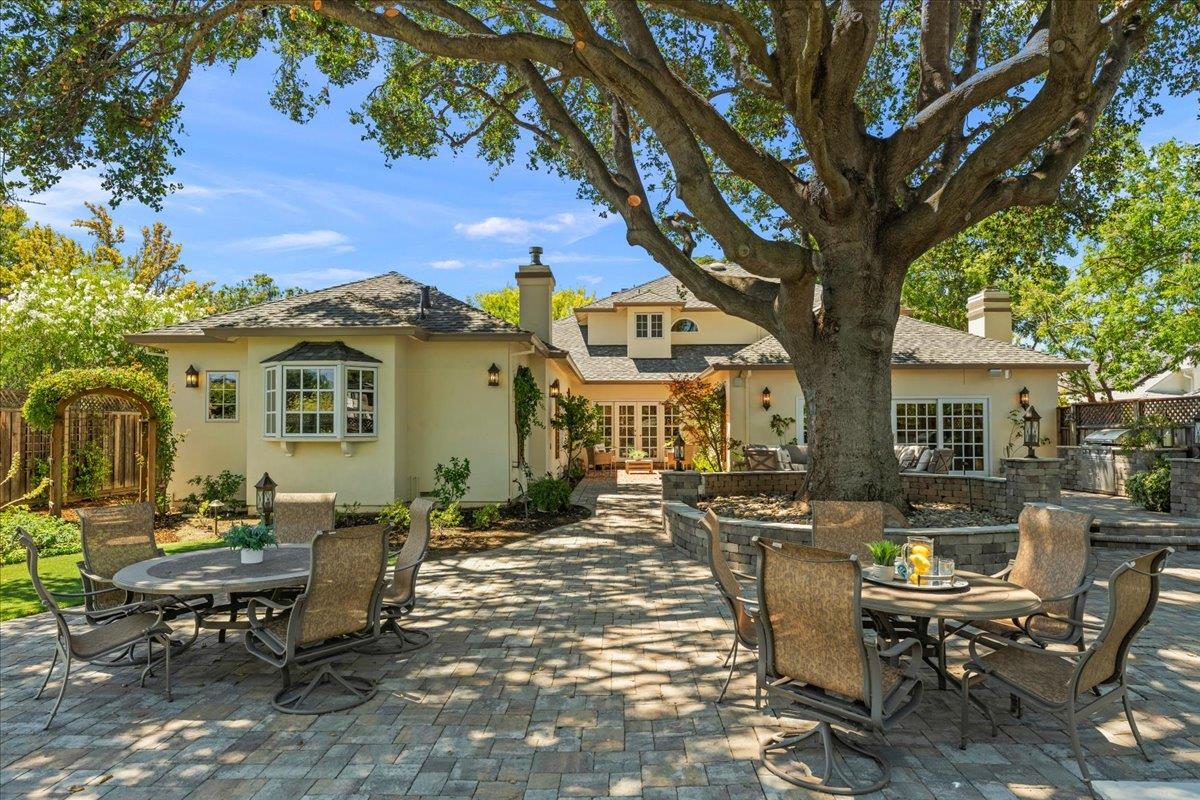 Detail Gallery Image 46 of 58 For 115 Doud Dr, Los Altos,  CA 94022 - 5 Beds | 4/2 Baths