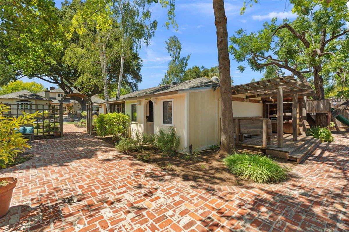 Detail Gallery Image 50 of 58 For 115 Doud Dr, Los Altos,  CA 94022 - 5 Beds | 4/2 Baths