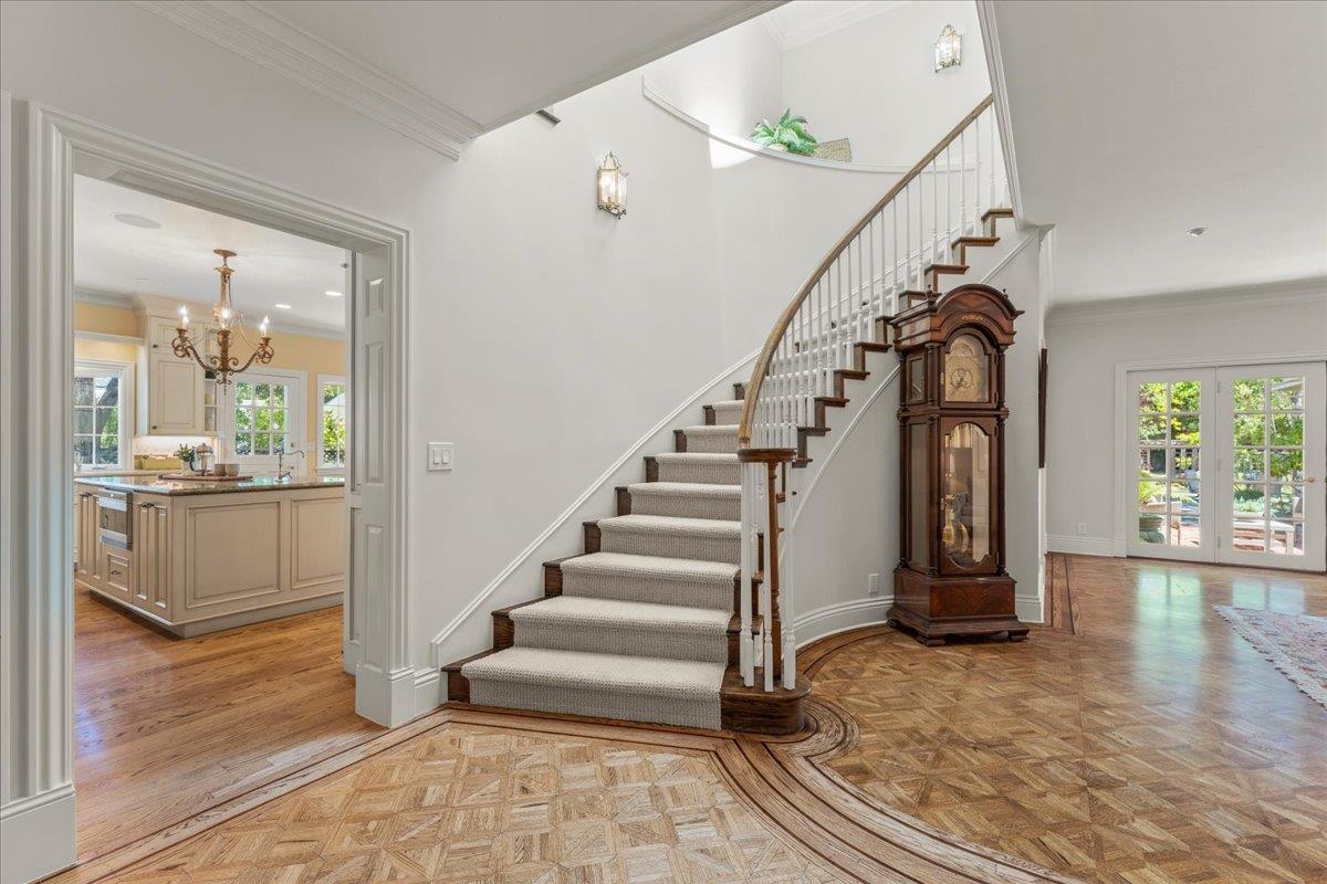 Detail Gallery Image 7 of 58 For 115 Doud Dr, Los Altos,  CA 94022 - 5 Beds | 4/2 Baths