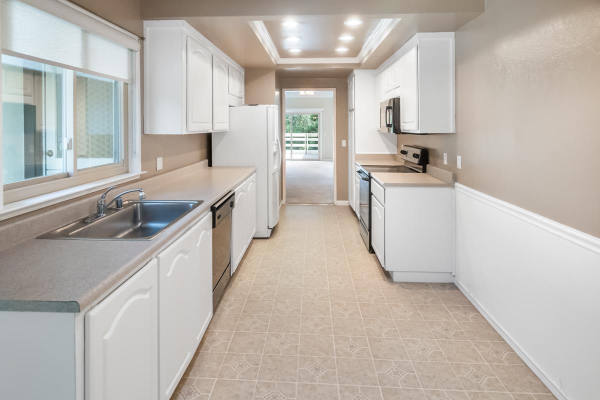 Detail Gallery Image 6 of 48 For 6354 Whaley Dr, San Jose,  CA 95135 - 2 Beds | 2 Baths